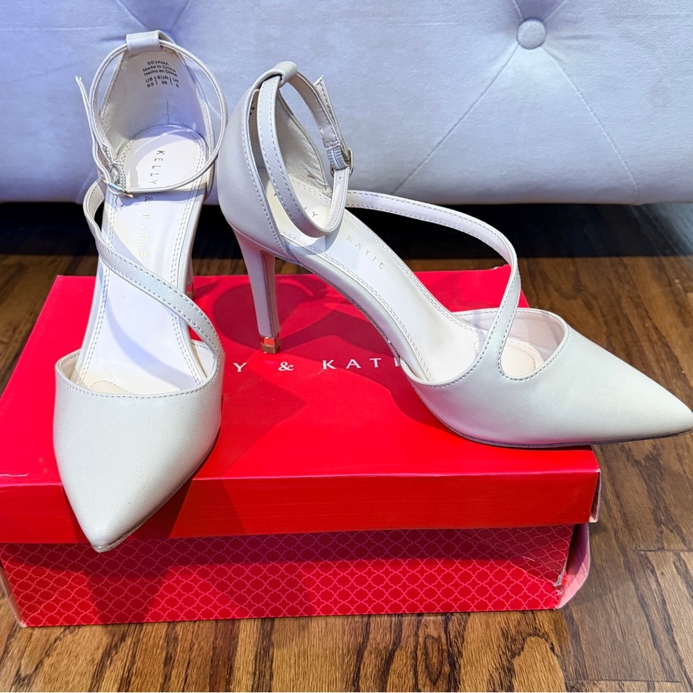 Kelly & Katie Beige Pointed-Toe Ankle-Strap Pumps